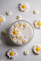 Large Sunny Daisy Warm Vanilla Scented Candle | EMBER™ Sunny Daisy